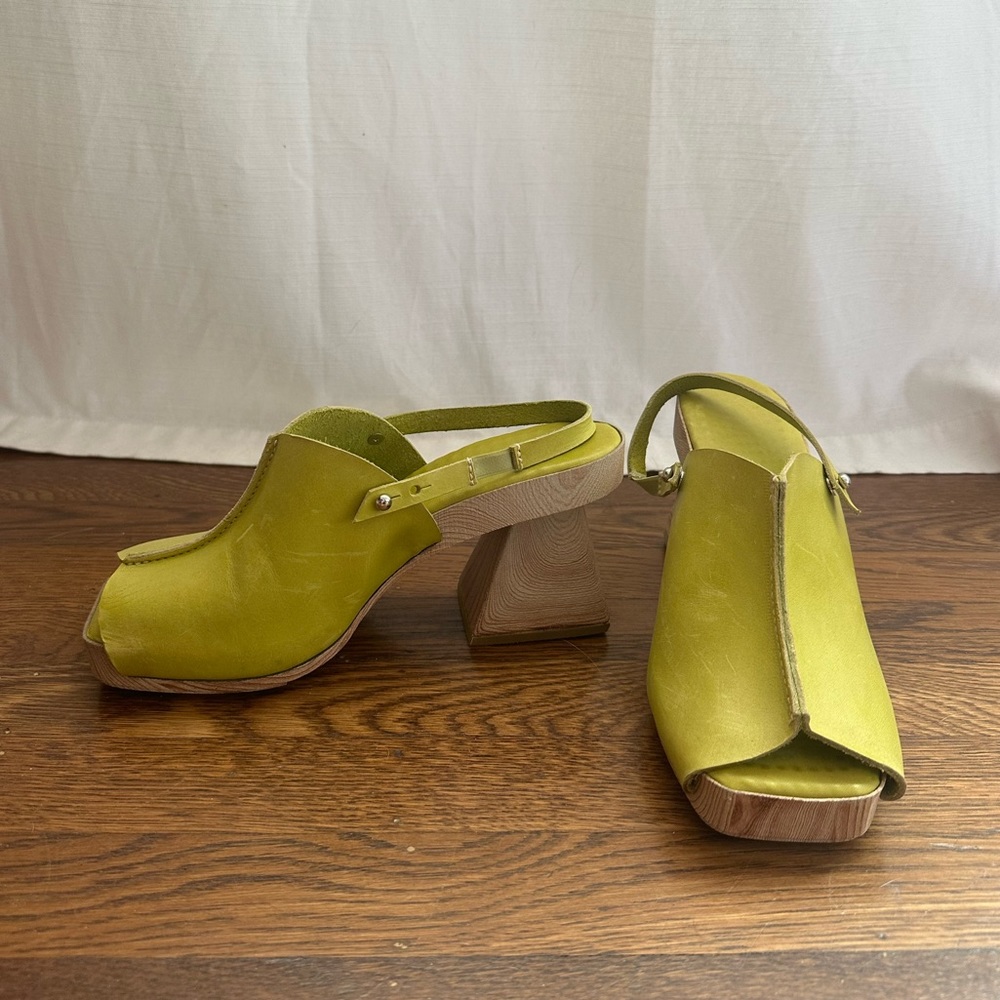 Hilos Clogs - Georgia Wasabi - Size 8.5